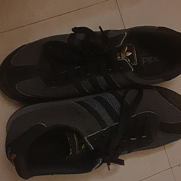adidas | Shoes | Im Selling Adidas Sneakers | Poshmark